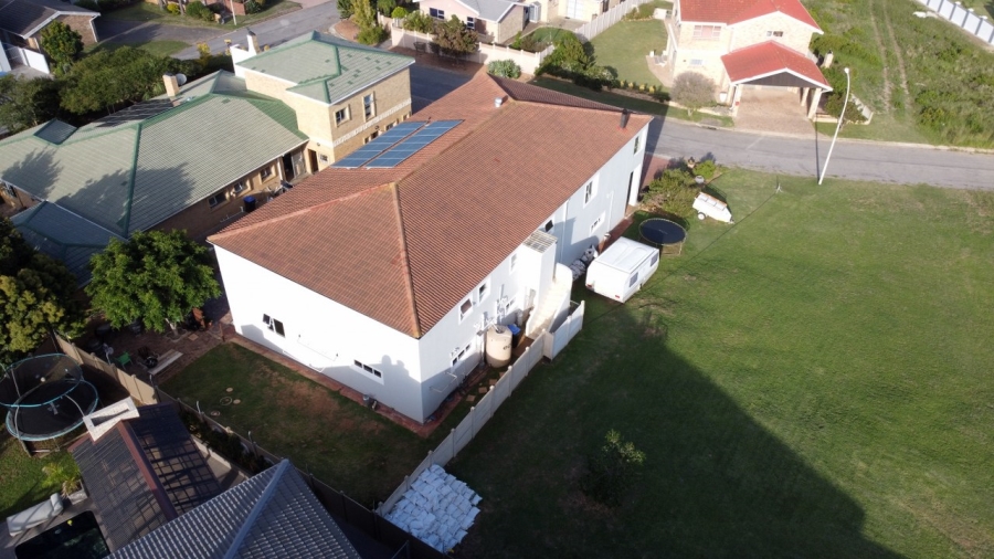5 Bedroom Property for Sale in Wavecrest Eastern Cape